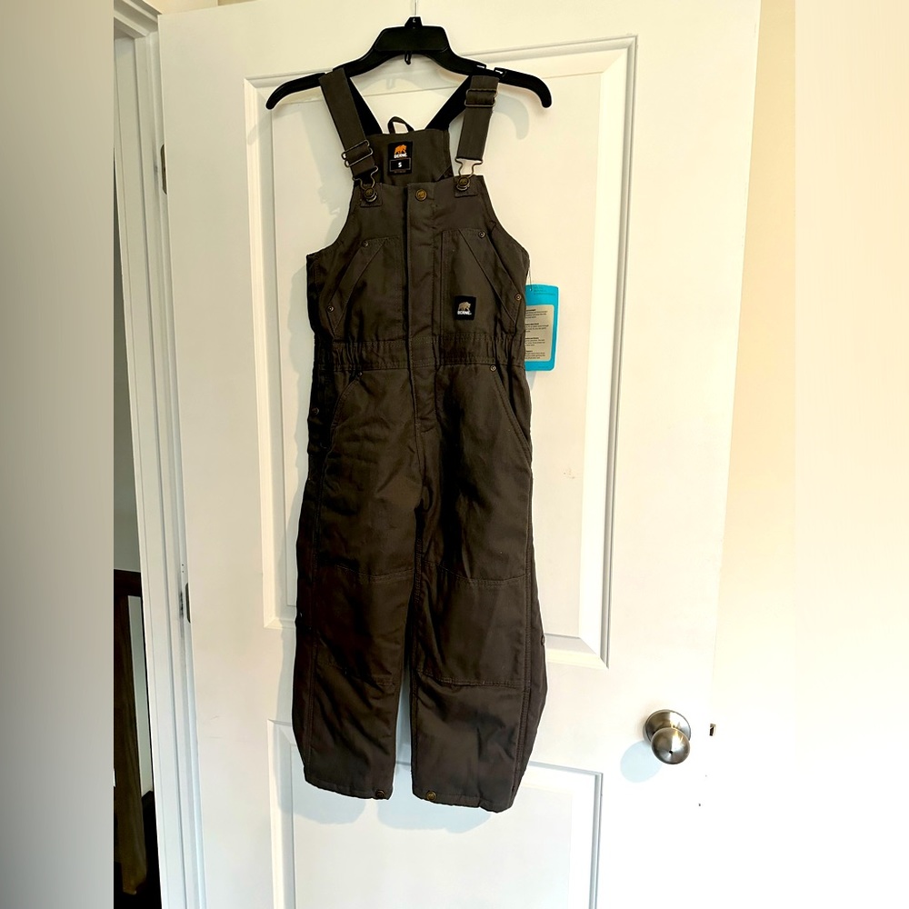 Berne insulated overalls. Boys size 7/8. New.